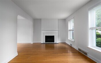 27 Waverton Dr in St. Louis, MO - Building Photo - Building Photo