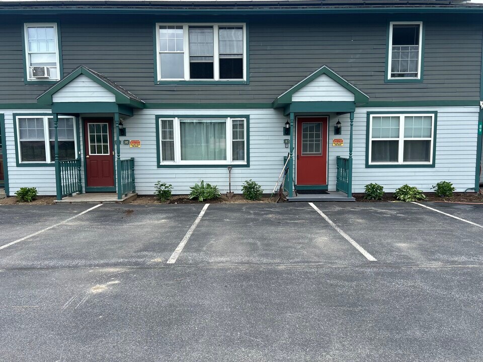 89 Kinney Dr, Unit 202 in Jeffersonville, VT - Building Photo