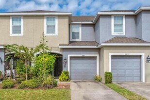7085 Woodchase Glen Dr in Riverview, FL - Building Photo