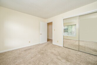 503 Cypress Trace Dr in Fayetteville, NC - Foto de edificio - Building Photo