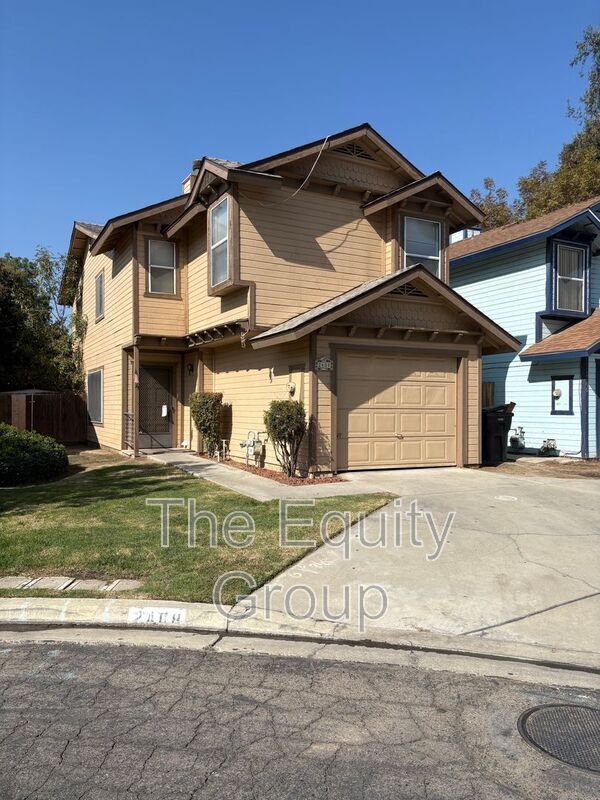2408 W Packwood Dr