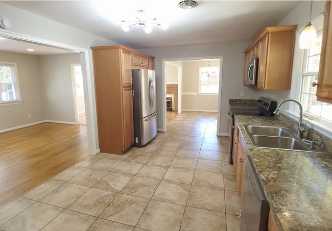 7820 Conifer Rd in Richmond, VA - Building Photo - Building Photo