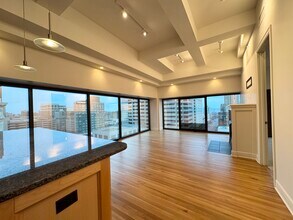 1101 Walnut St in Kansas City, MO - Building Photo - Building Photo