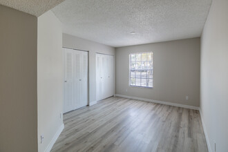 Briar Landings in Naples, FL - Building Photo - Interior Photo