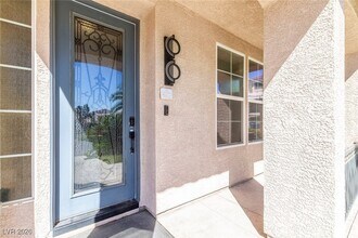 6314 Sharp Rock Ct in Las Vegas, NV - Foto de edificio - Building Photo