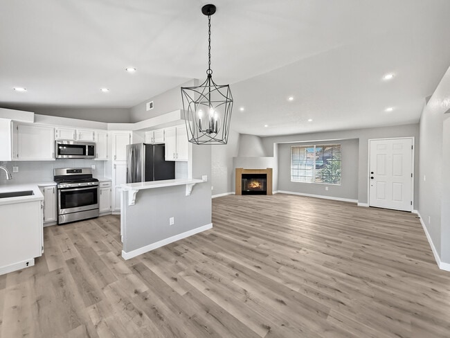 69736 Cypress Rd in Cathedral City, CA - Building Photo - Building Photo