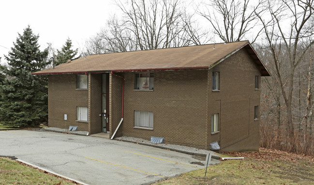 Renzie Park in McKeesport, PA - Foto de edificio - Building Photo