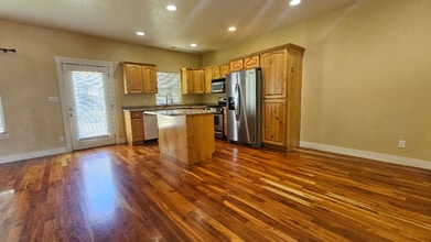 2718 N Elm Dr in Lehi, UT - Building Photo - Building Photo