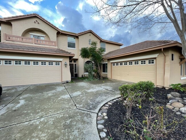 property at 429 Fuente Pl