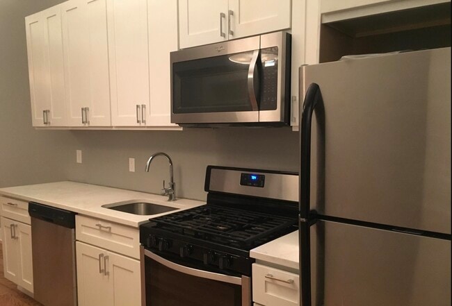 19 Lincoln St in Jersey City, NJ - Building Photo - Building Photo