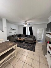 1101 E Parmer Ln in Austin, TX - Building Photo - Building Photo