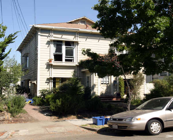 2327 Carleton St in Berkeley, CA - Building Photo - Building Photo