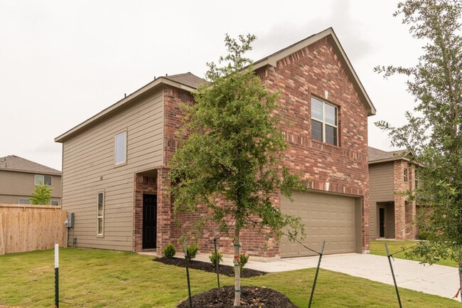 4923 War Horse Dr in San Antonio, TX - Building Photo - Building Photo