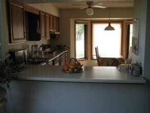 2132 Plaen View Dr in Iowa City, IA - Building Photo - Building Photo