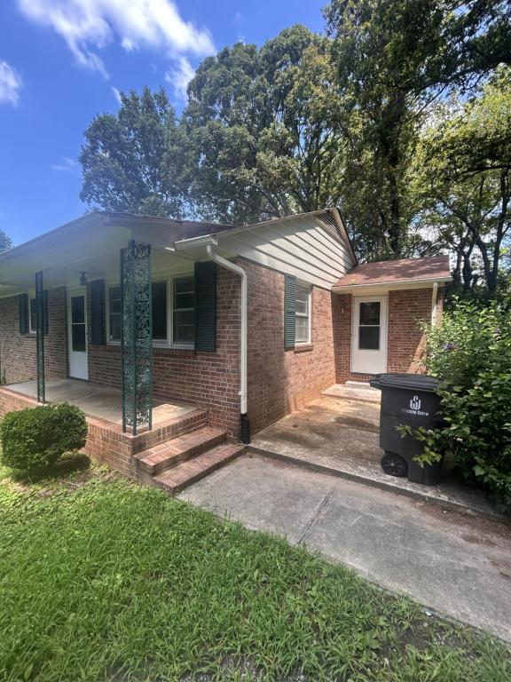 property at 5019 Monte Vista St