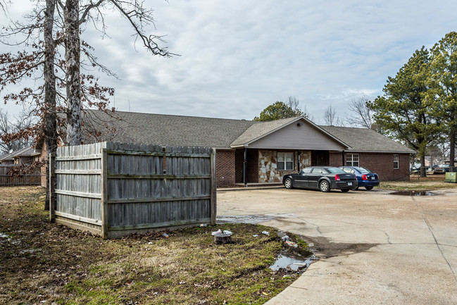 4718 Samantha Ave in Jonesboro, AR - Foto de edificio - Building Photo