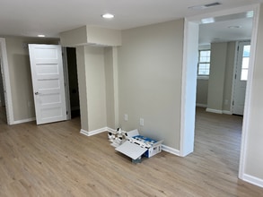 215 E 24th Ave in Wildwood, NJ - Building Photo - Building Photo