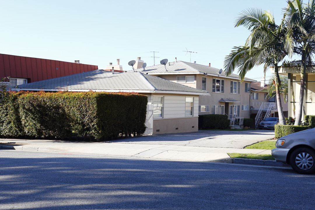 1230 Berkeley St in Santa Monica, CA - Building Photo