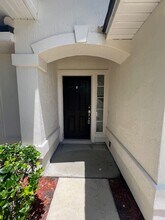 1562 Canopy Oaks Dr in Orange Park, FL - Building Photo - Building Photo