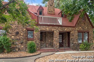 1618 W Kings Hwy in San Antonio, TX - Foto de edificio - Building Photo