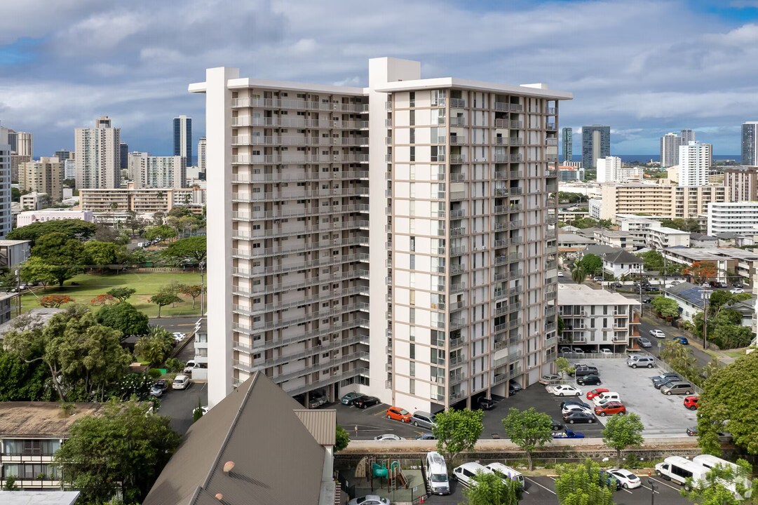 1617 Keeaumoku St in Honolulu, HI - Foto de edificio