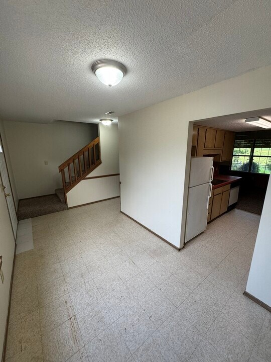 223 Joe St in Farmington, AR - Building Photo