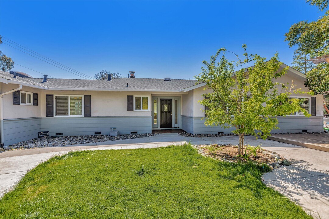 3651 Treat Blvd in Concord, CA - Building Photo