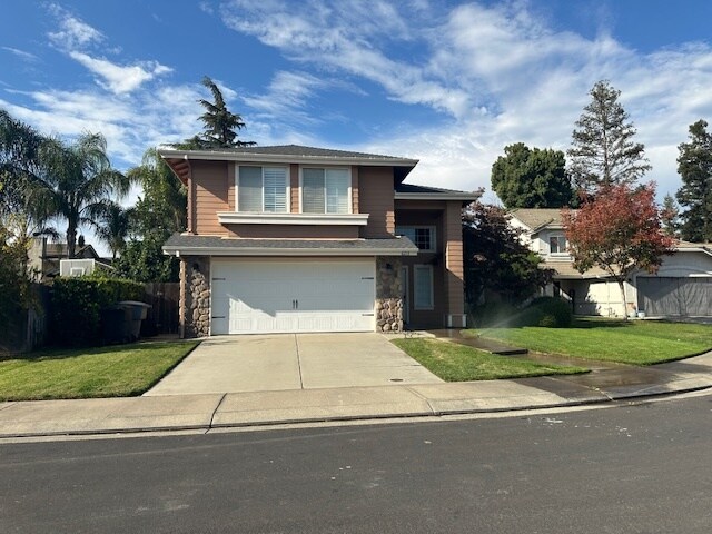 6213 Deer Ridge Ct in Riverbank, CA - Building Photo - Building Photo