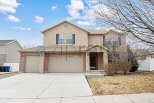 13764 Rosie Ln in Herriman, UT - Building Photo