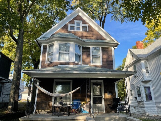 property at 423 N Salisbury St
