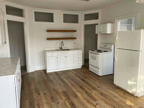 219 Main St-Unit -2 in Phoenixville, PA - Building Photo - Building Photo