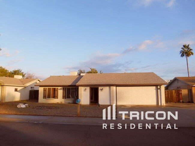 property at 1128 W Hermosa Dr