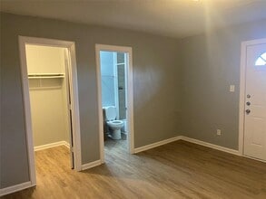 410 Old Thorndale Rd in Taylor, TX - Building Photo - Building Photo