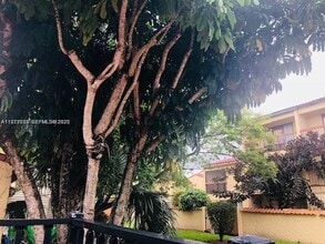 7795 Grande St in Sunrise, FL - Building Photo - Building Photo