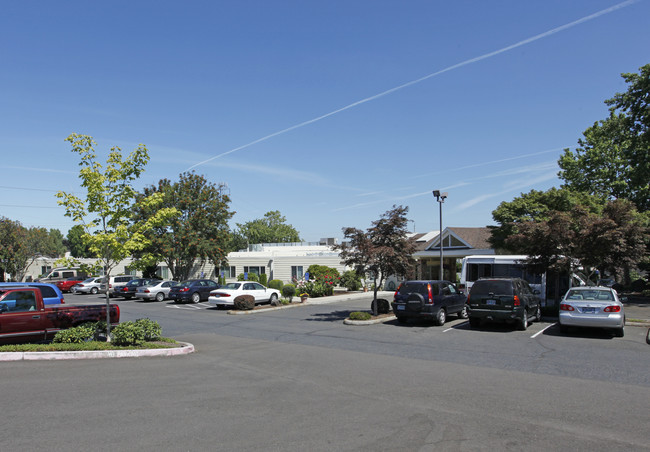 Avamere Retirement Living at Berry Park in Oregon City, OR - Foto de edificio - Building Photo