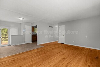 10116 Crown Point Dr in St. Louis, MO - Building Photo - Building Photo