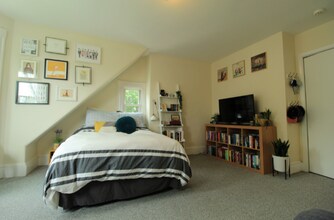 72 Summit Ave in Brookline, MA - Foto de edificio - Building Photo