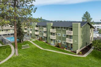 Forest Park Court in Spokane, WA - Foto de edificio - Building Photo