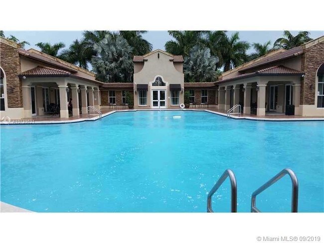 935 NE 33rd Terrace-Unit -202 in Homestead, FL - Building Photo - Building Photo