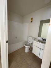 6925 Haskell Ave in Los Angeles, CA - Building Photo - Building Photo