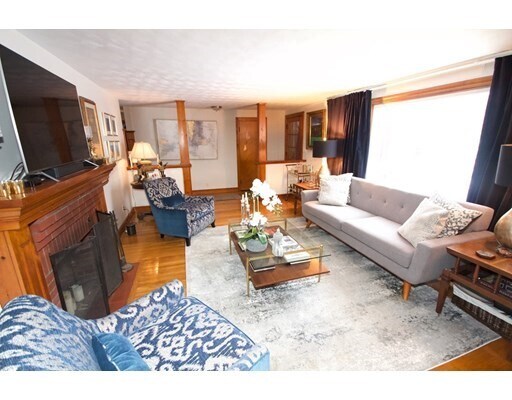 21 Avon St-Unit -1 in Stoneham, MA - Building Photo