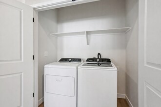 Alpine Crossing Townhomes in Longmont, CO - Foto de edificio - Building Photo