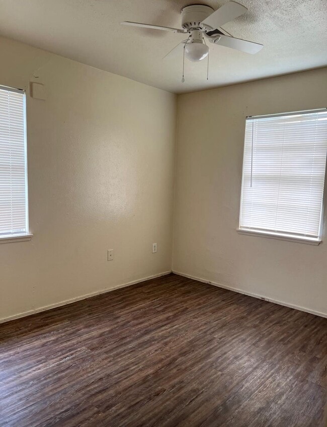 4307 Holloway Dr in Houston, TX - Building Photo - Building Photo