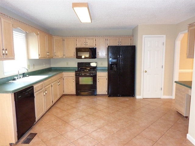 48 Cambridge Ct in Douglasville, GA - Building Photo - Building Photo