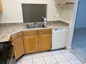 5953 NW 25th Ct in Sunrise, FL - Building Photo - Building Photo