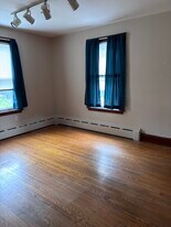 77 Lafayette St, Unit Rental in Torrington, CT - Building Photo