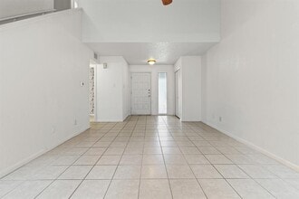 8113 Baywood Dr in Austin, TX - Building Photo - Building Photo