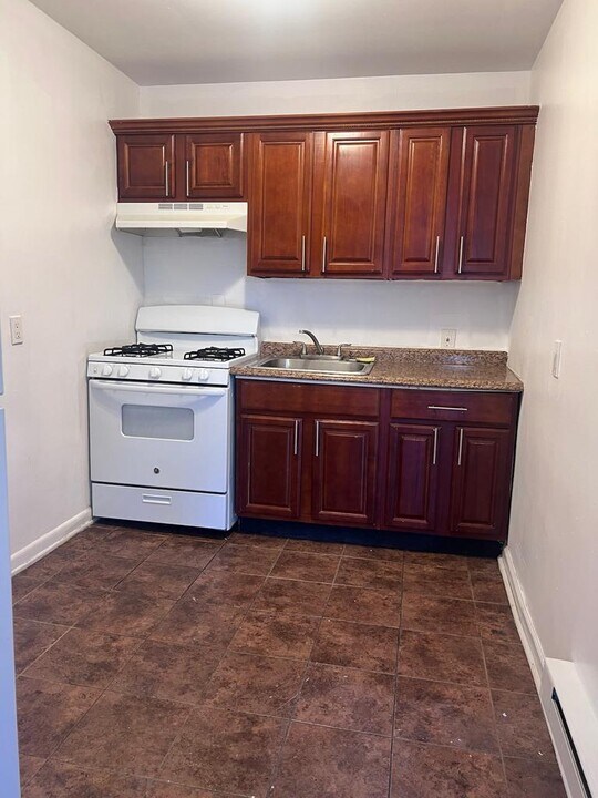 418 Stuyvesant Ave Photo