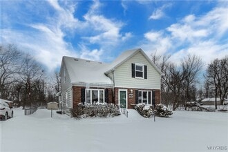194 Boncroft Dr in West Seneca, NY - Building Photo - Building Photo