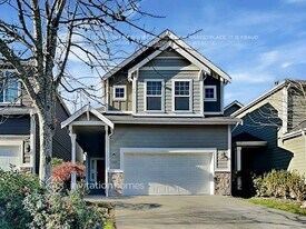 11209 182nd St E in Puyallup, WA - Building Photo